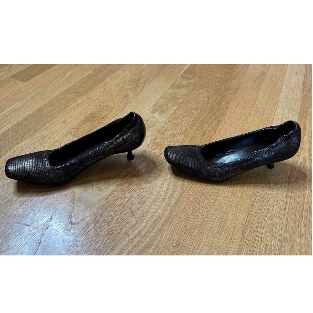 Donald Pliner Seana Metallic Lizard Kitten Heels - Picture 8 of 12